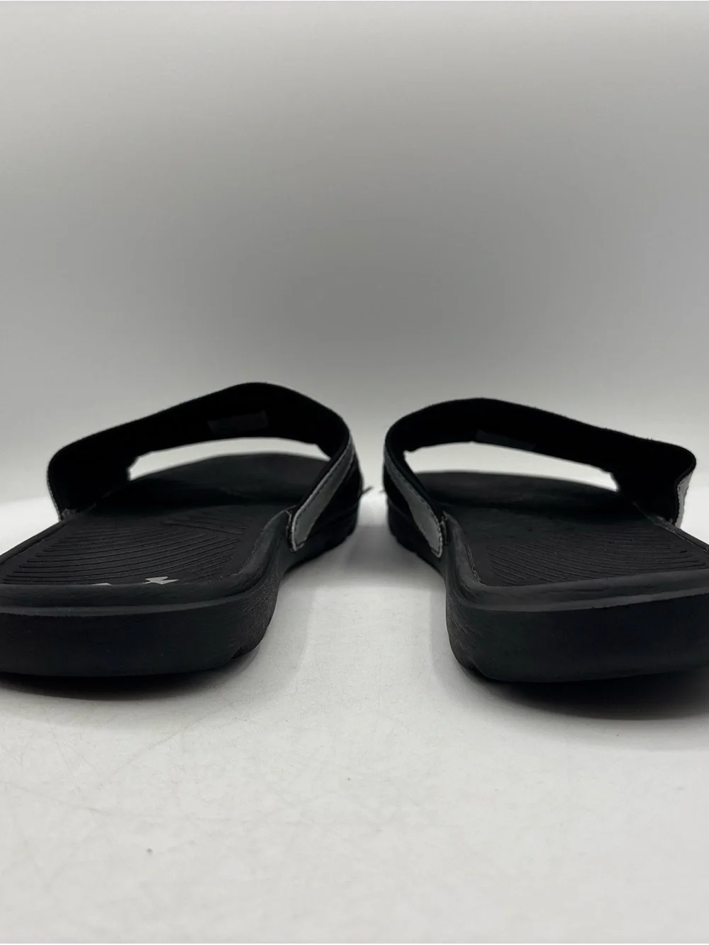 Under Armour UA Playmaker VI Slides Men’s Size 10 Black Silver Athletic Recovery